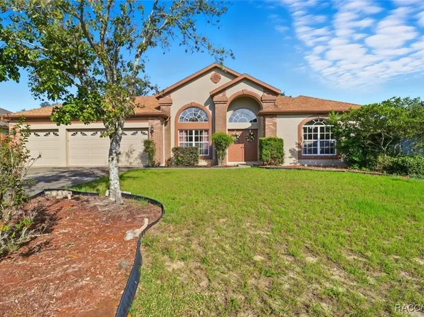 63 N Youngtree Point, Lecanto, FL 34461