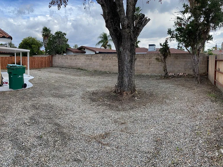41693 Royal Palm Dr — Photo 20