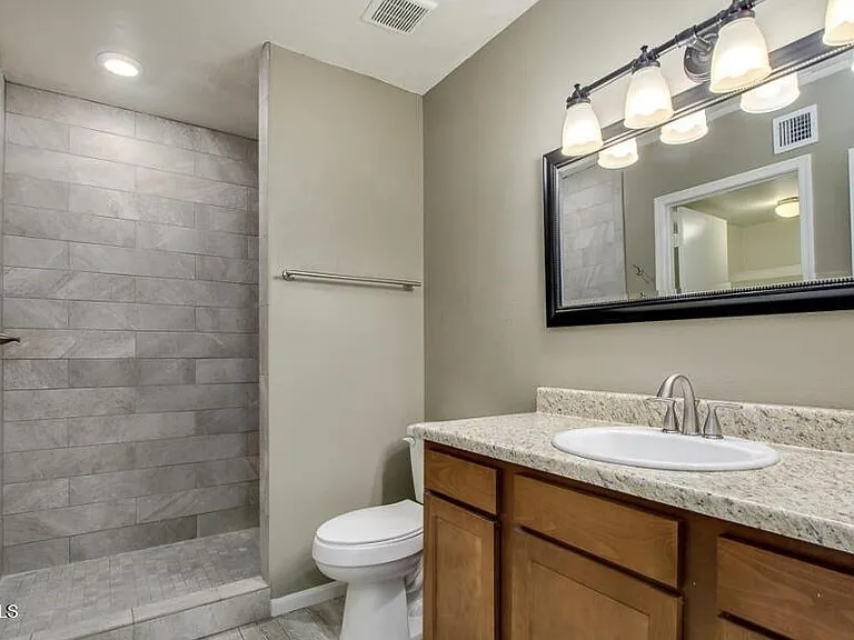 8303 E Thomas Rd — Photo 4