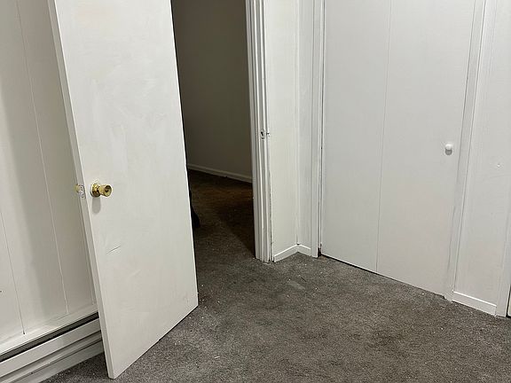 4th image of 900 Rose Ave E #2