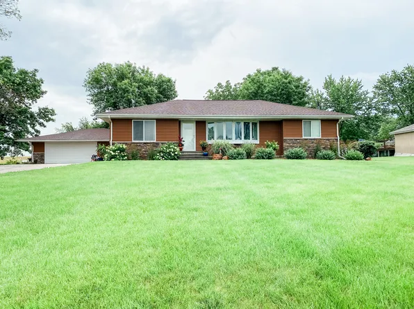 2692 140th St NW, Swisher, IA 52338