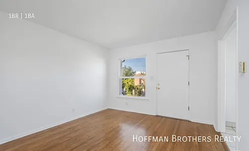 1828 S Rimpau Blvd Photo 1