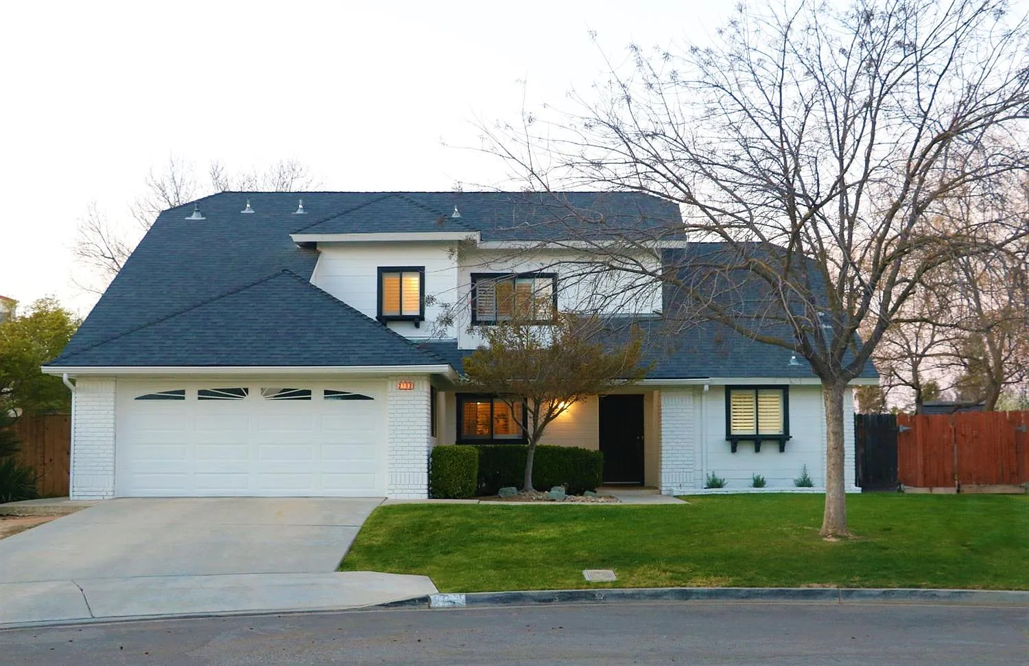 2192 E Fallbrook Ave photo 1
