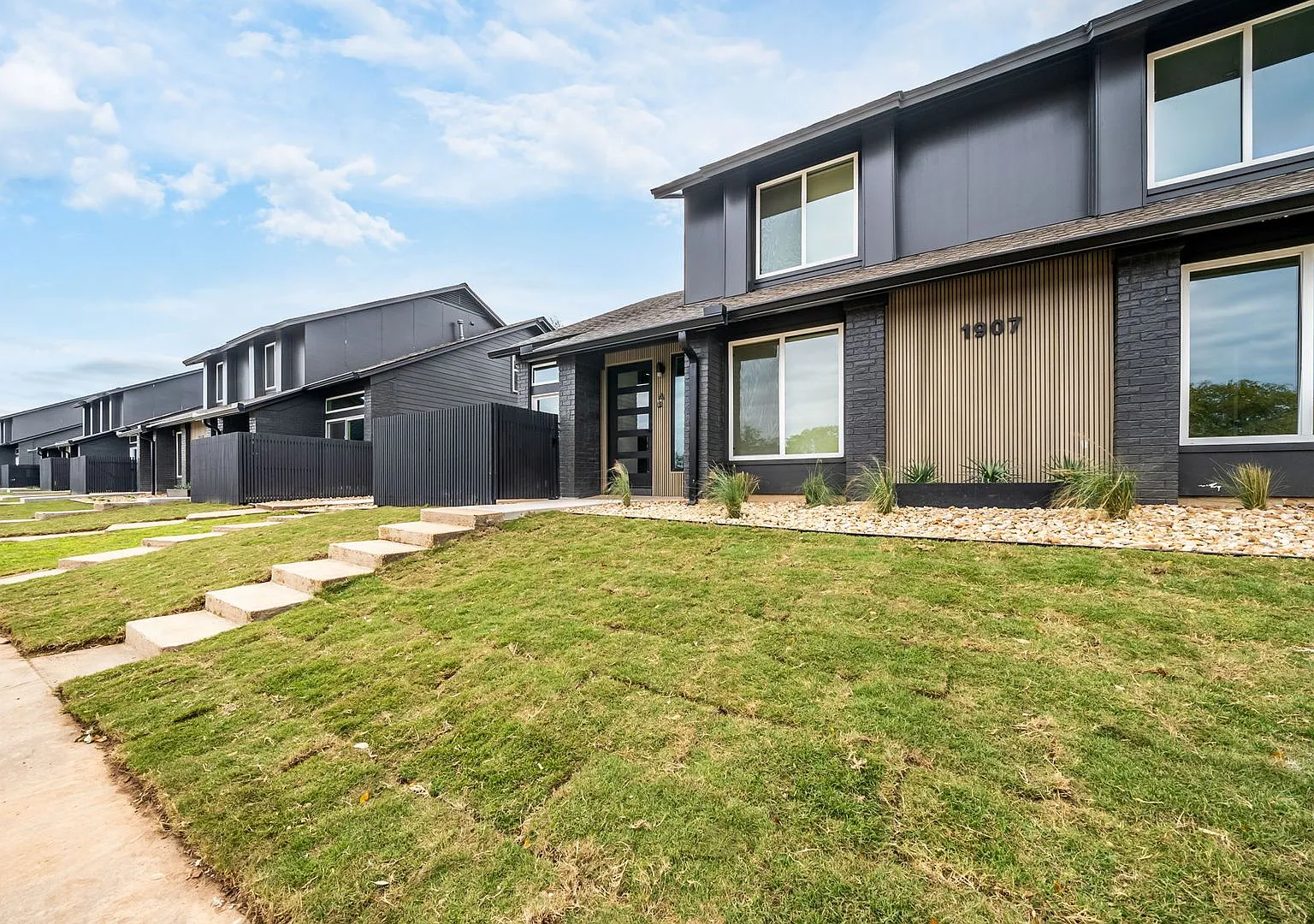 300 HEB gift card at move in Stunning 2 bed / 2 bath condo in North Austin — Photo 3