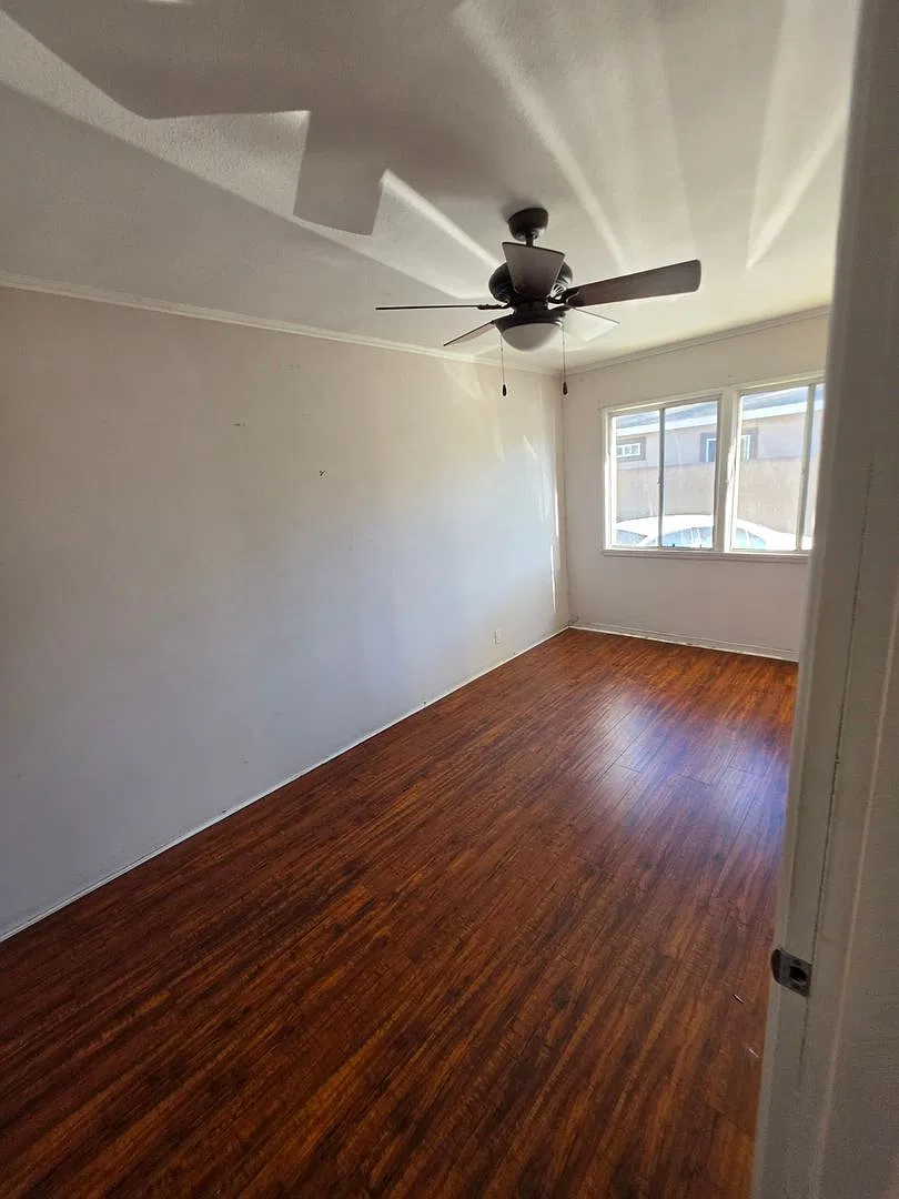 1500 E. Wardlow Road — Photo 4