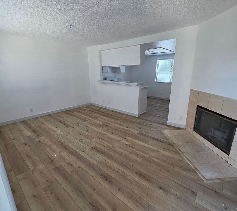 1st image of 11702 York Ave #7