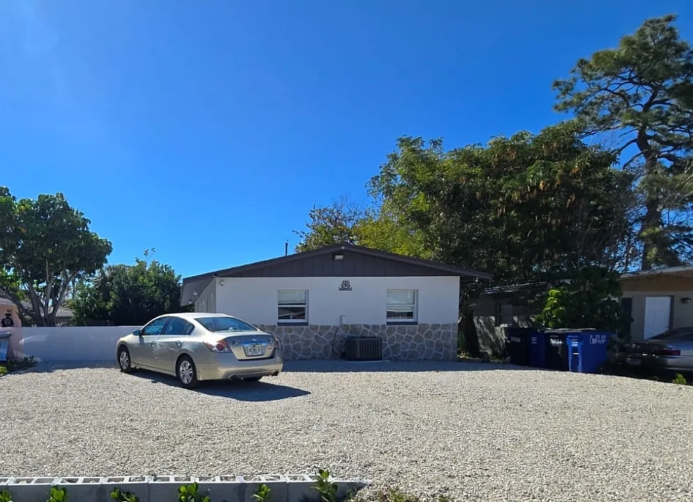 2 bed, $1,600 — Photo 1