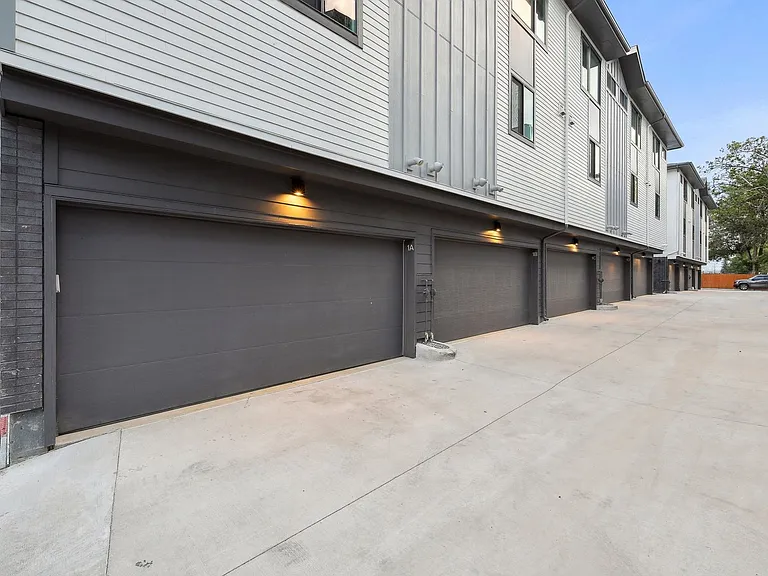 Central Park Townhomes — Photo 35