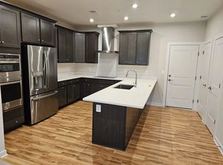 43818 Middleway Ter, Ashburn, VA 20147