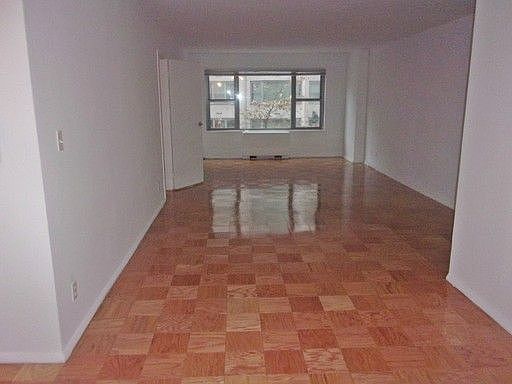 5th image of 245 E 63rd St APT 303