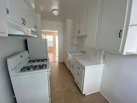 5th image of 4811 W Beverly Blvd APT 4815-4