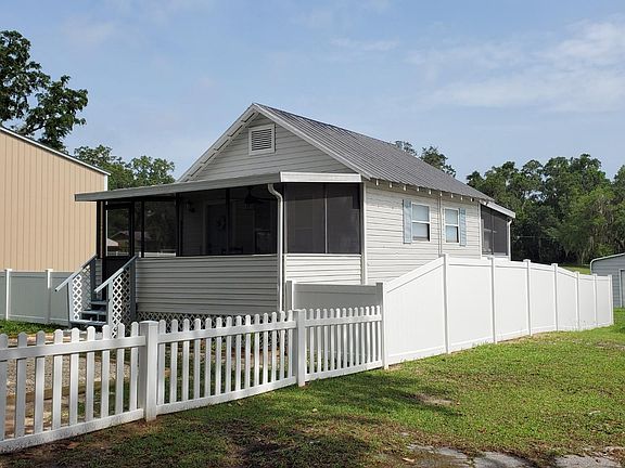 4th image of 10485 SE 158th Pl