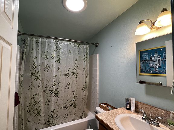 3rd image of 1109 Thomas St