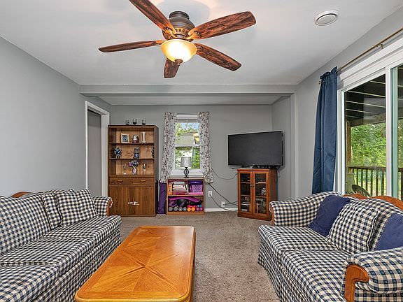 2nd image of 8034 Oak Ln