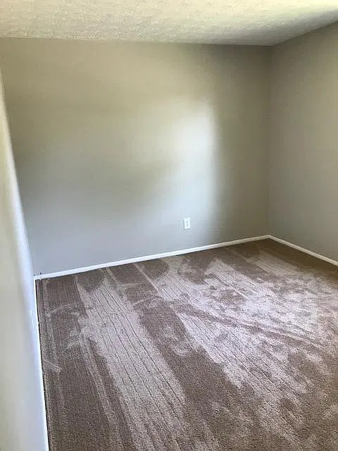 3 bed, 1176 sqft, $1,900 — Photo 4