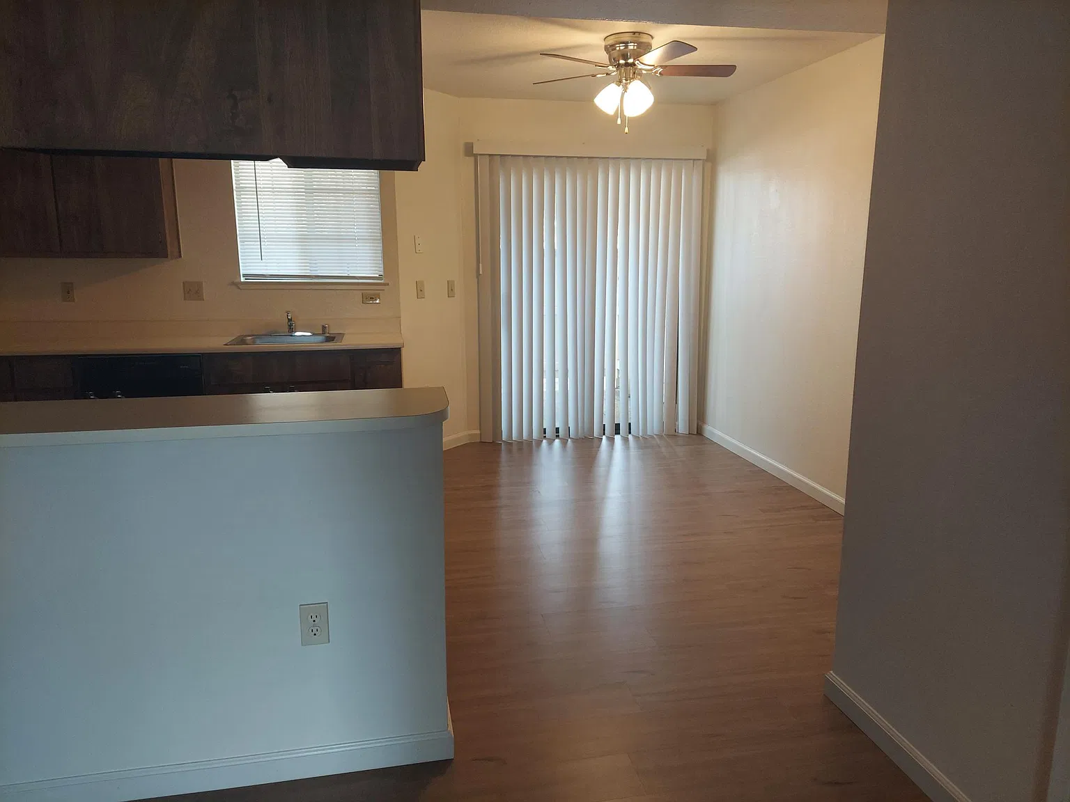 2 bed, 1.5 bath, 1005 sqft, $1,895 — Photo 1