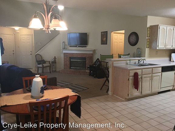 2nd image of 1853 Winship Dr