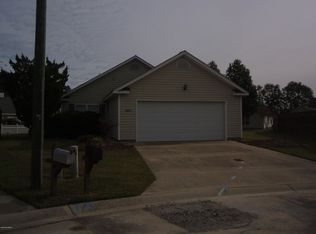 1201 Saint Charles Cir, Greenville, NC 27834