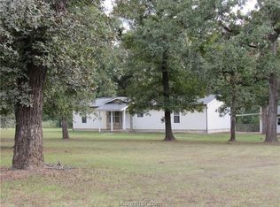 8915 Cobb Branch Rd, Franklin, TX 77856