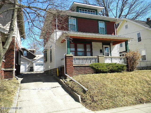 1st image of 1318 College Ave NE