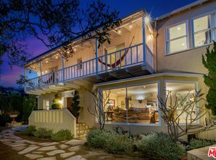 7965 Fareholm Dr, Los Angeles, CA 90046