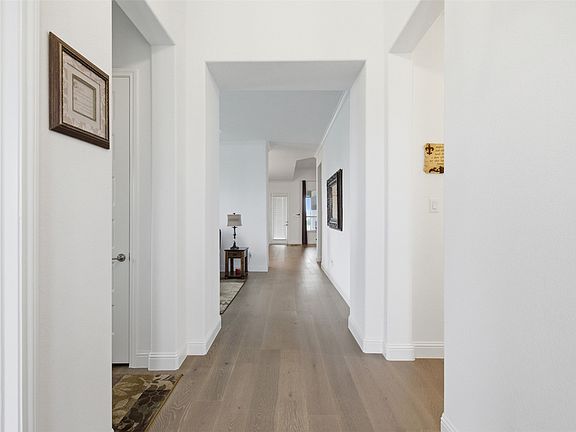 5th image of 6008 Glenwood Dr