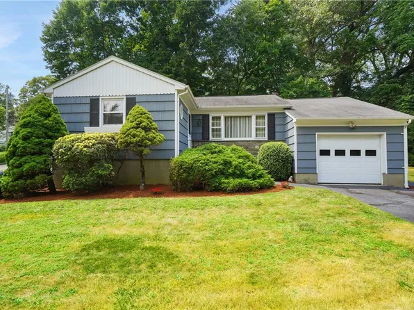 17 Parkway Drive, Cortlandt Manor, NY 10567