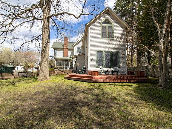4th image of 32 Judson St