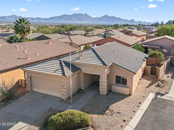 72 E Calle Del Capullo, Green Valley, AZ 85614