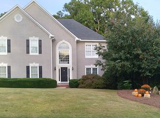 12590 Silver Fox Ct, Roswell, GA 30075
