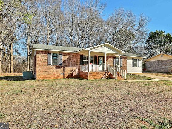 3rd image of 19 Janet Rd