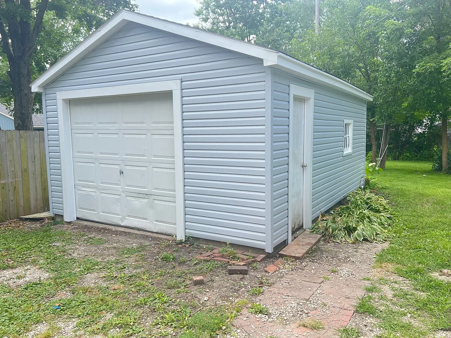 1 Bed 1 Bath home - Available Fall 2026 — Photo 4