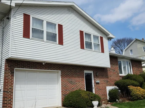 1007 W 7th St, Hazleton, PA 18201