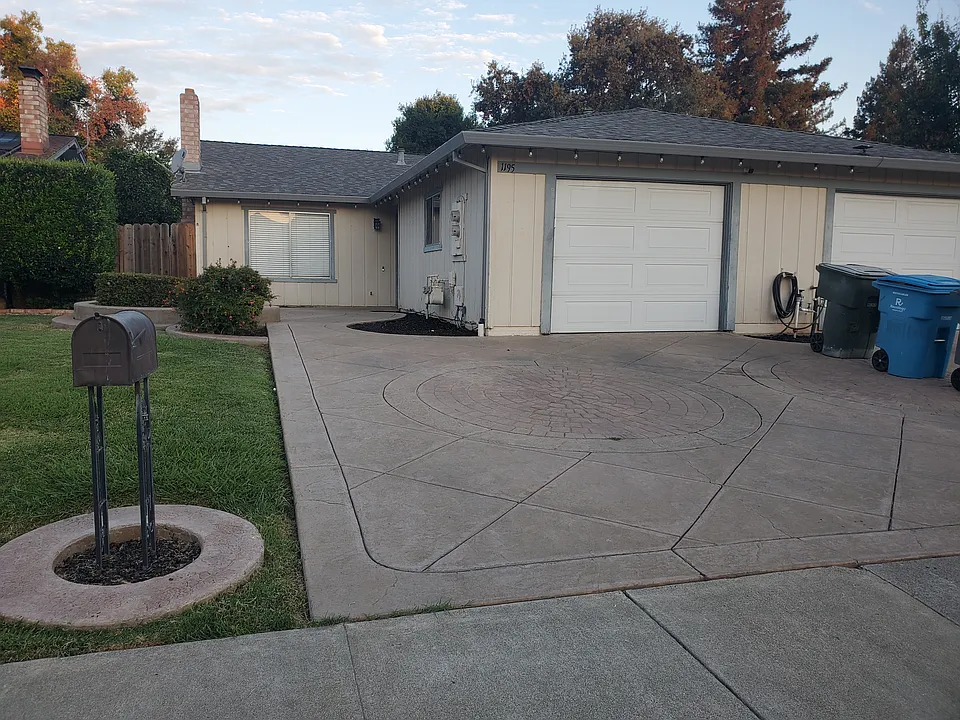 1195 Weyand Way