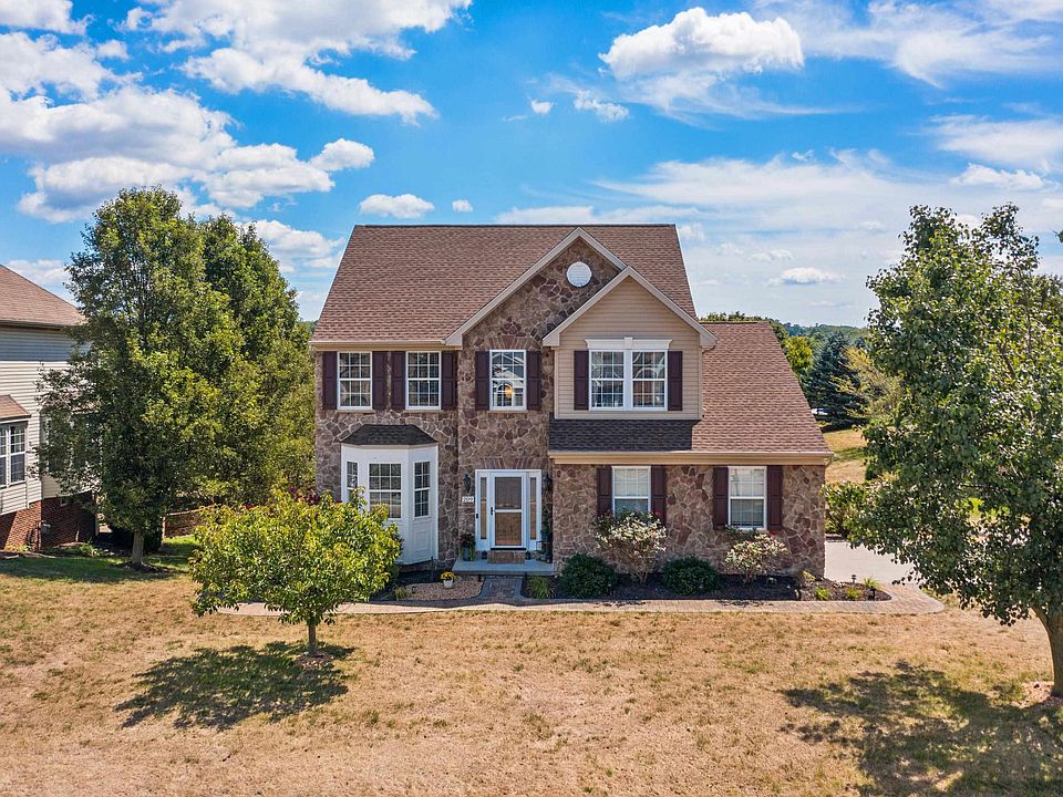 1st image of 209 Buchanan Dr