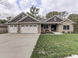 509 Poinsettia Pl, Springfield, IL 62711