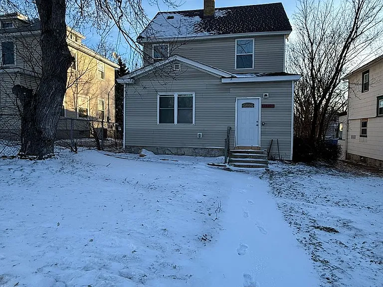 2110 Lyndale Ave N — Photo 30