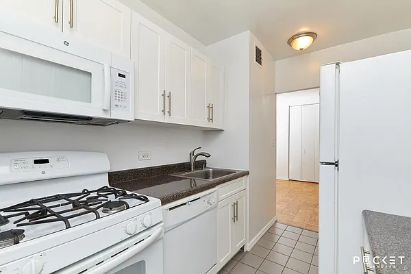 Rented by PocketBroker Inc | media 12