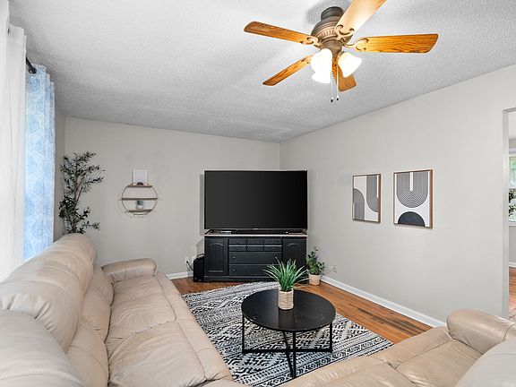 5th image of 106 Nottingham Pl