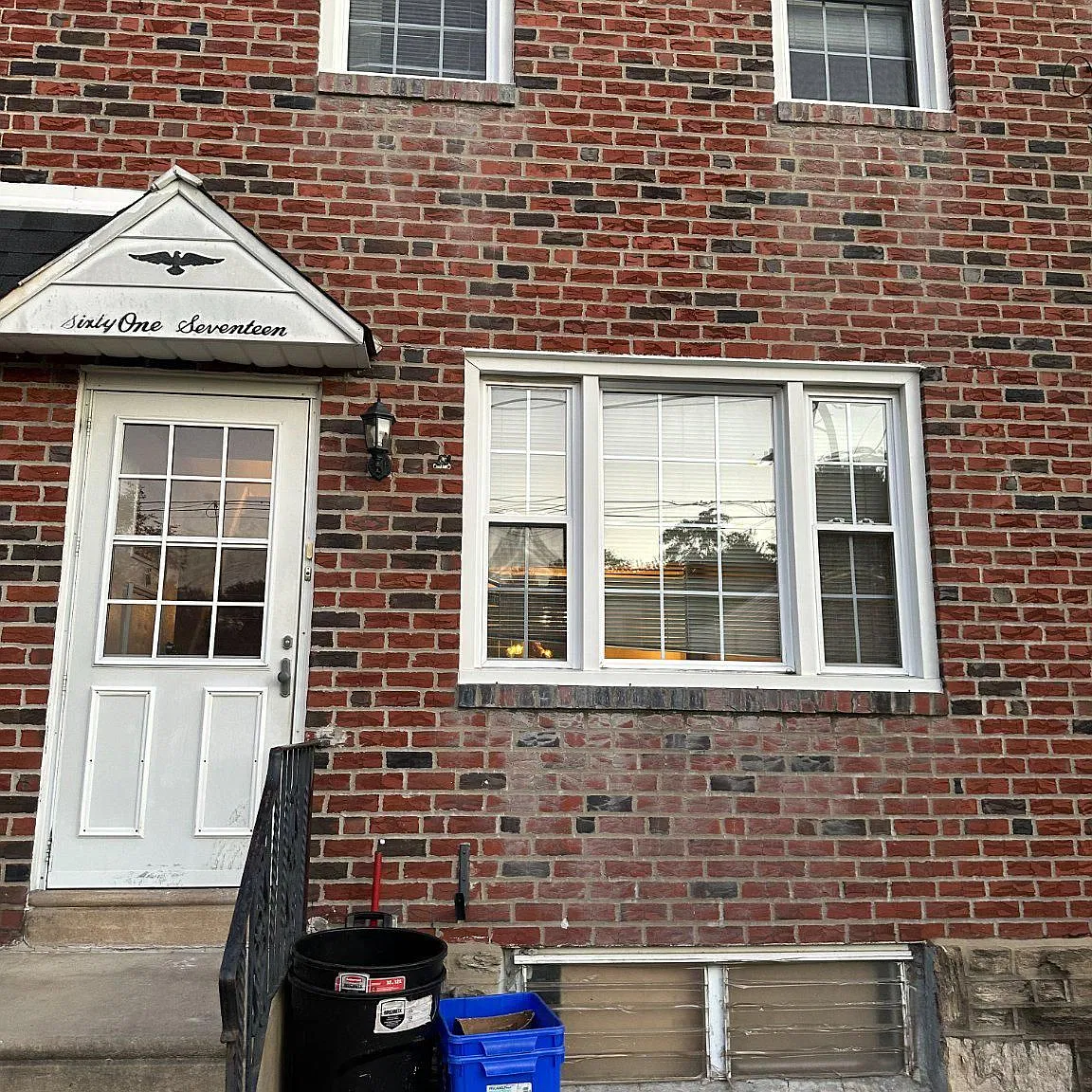 3 bed, 1.5 bath, 1152 sqft, $1,800 — Photo 1