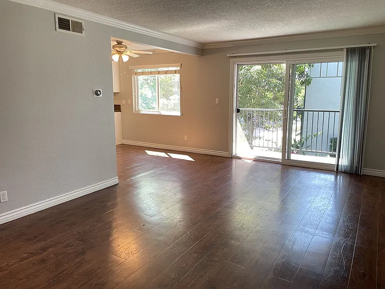 Villa Serrano Apartment Homes — Photo 48