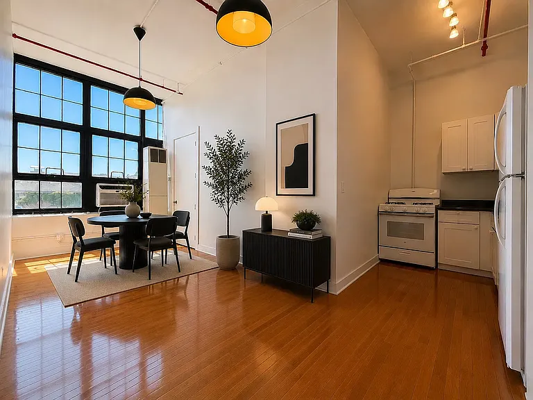 248 McKibbin St #3L — Photo 2