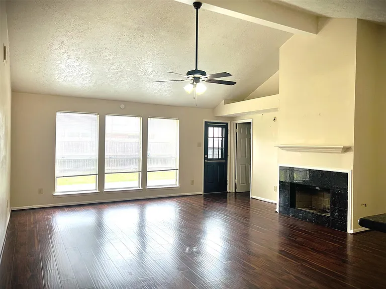8239 Squires Place Dr — Photo 5