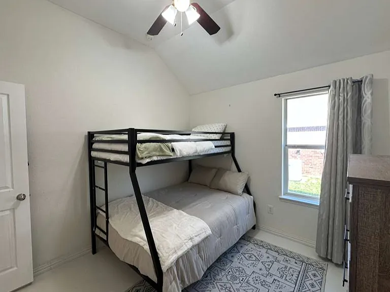 4223 Fall Creek Dr — Photo 12