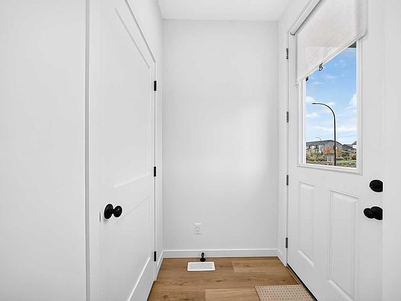 4th image of 85 Heirloom Way SE