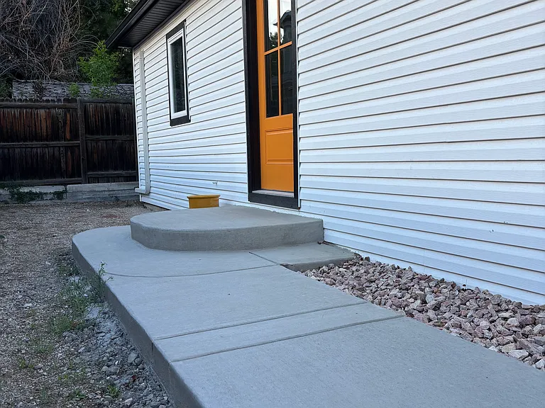 611 S Miller Ave #B — Photo 1