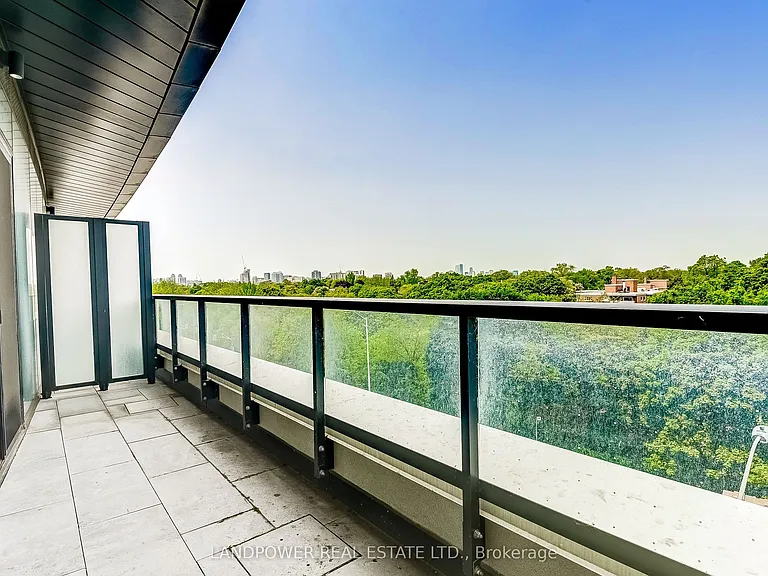 585 Bloor St E #415 — Photo 34