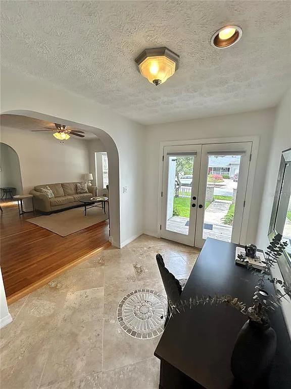 2 bed, 2.0 bath, 1300 sqft, $3,400 — Photo 4