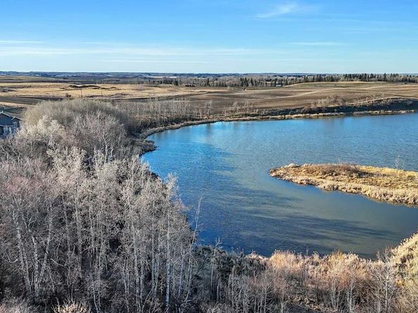 4910 S Beardsley Ave, Lacombe, AB T4L 0G4