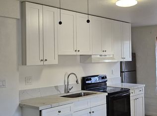 1322 Moku Pl #A, Honolulu, HI 96822